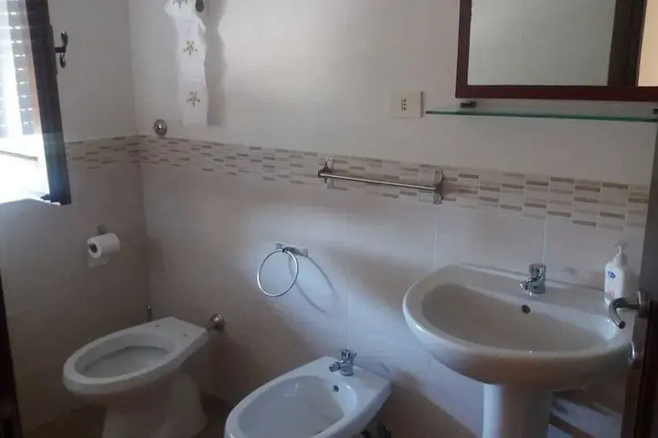 Room 7 of 13