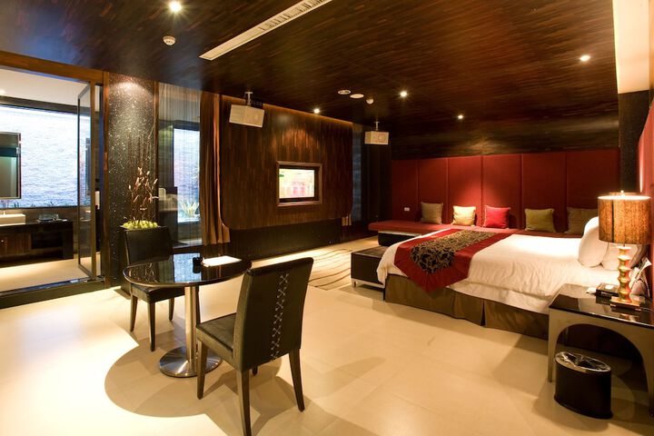 Room 12 of 72