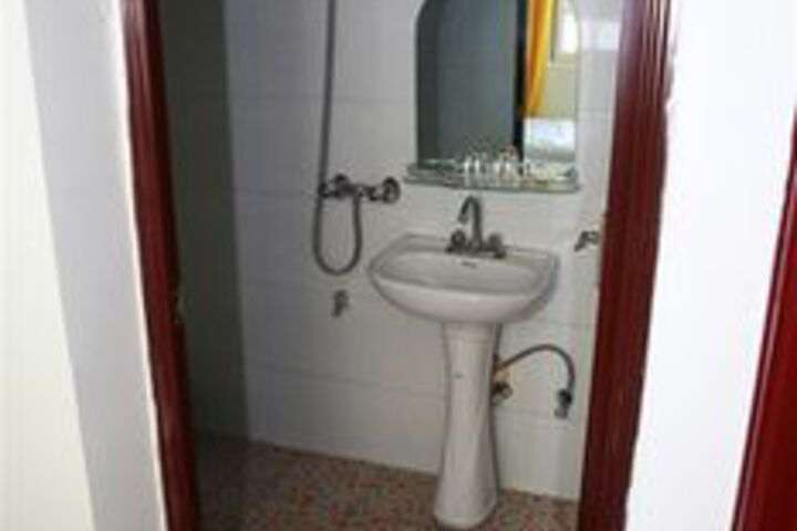 Room 4 of 22