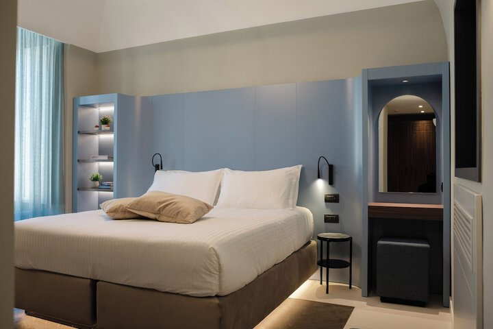 Room 12 of 47