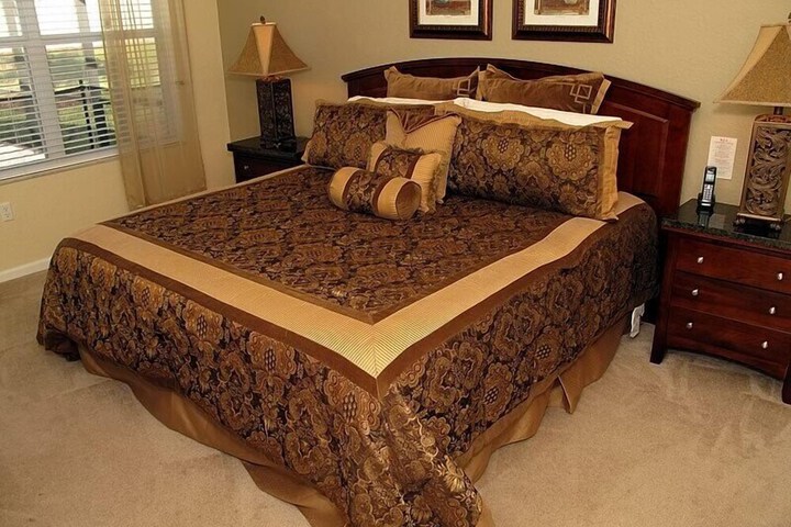 Room 5 of 28