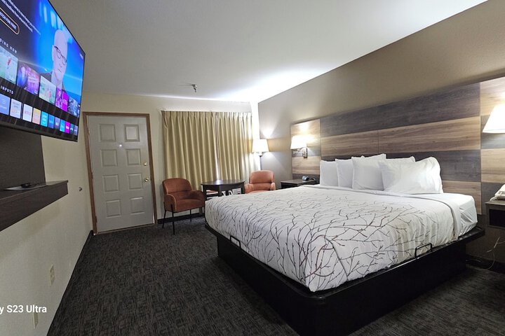 Room 42 of 79