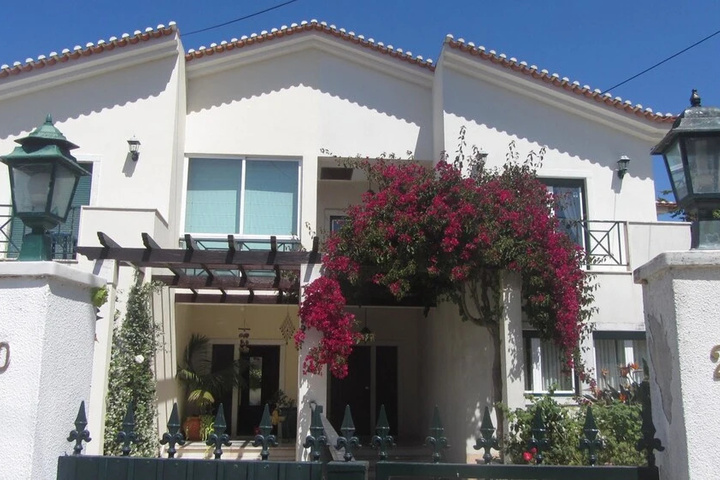 House With 4 Bedrooms in Sintra With Wonderful sea View, Enclosed Gar