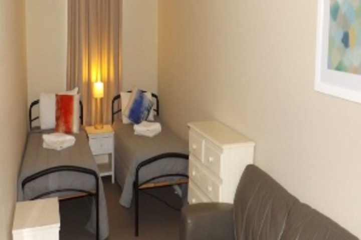 Room 213 of 276