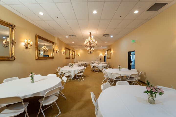 Ballroom/Hall 19 of 24