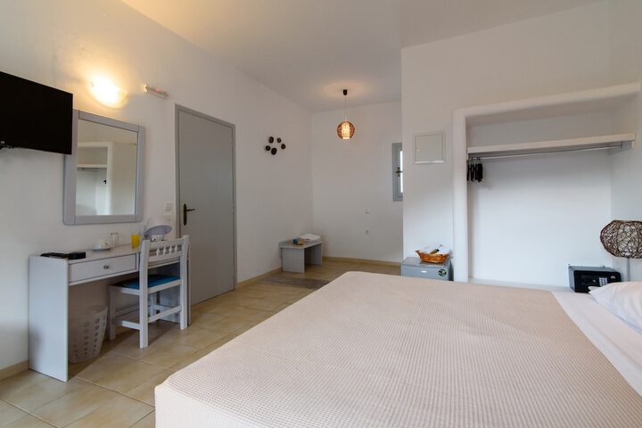 Room 13 of 71