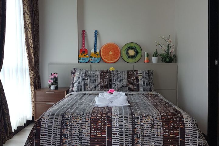 Room 9 of 76