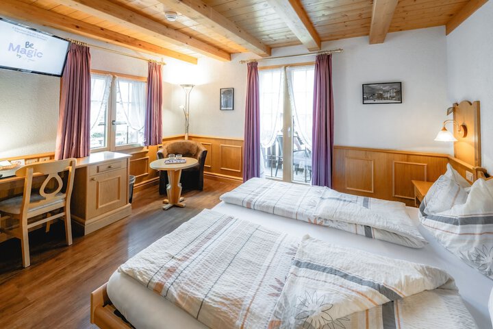 Room 5 of 14