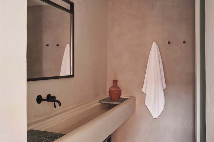 Room 49 of 79