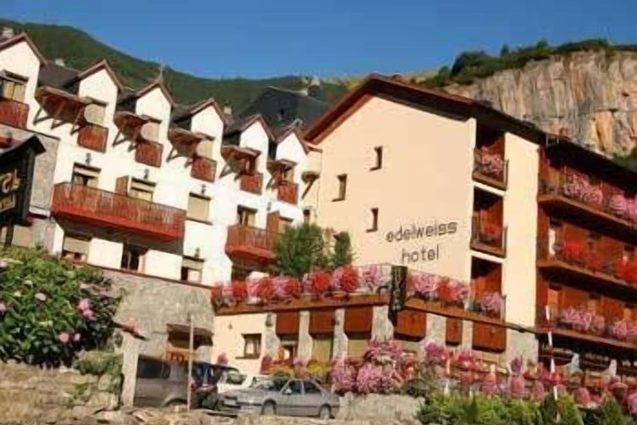 Hotel 61 of 72
