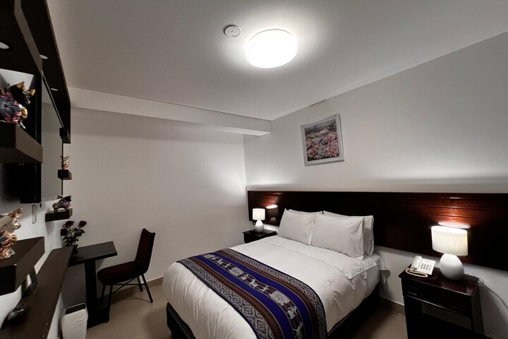 Room 60 of 64