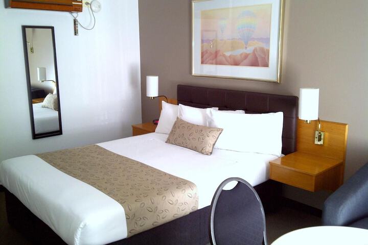 Room 12 of 29