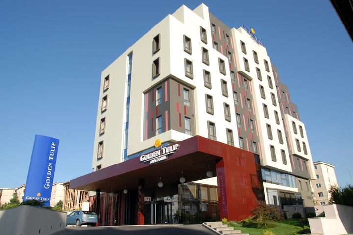 Hotel 53 of 55