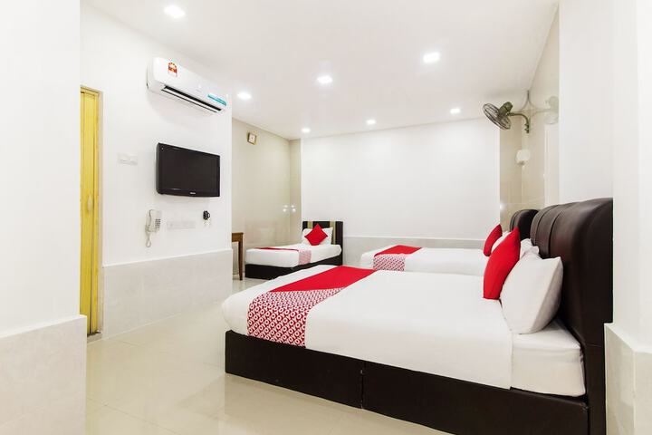 Room 6 of 32