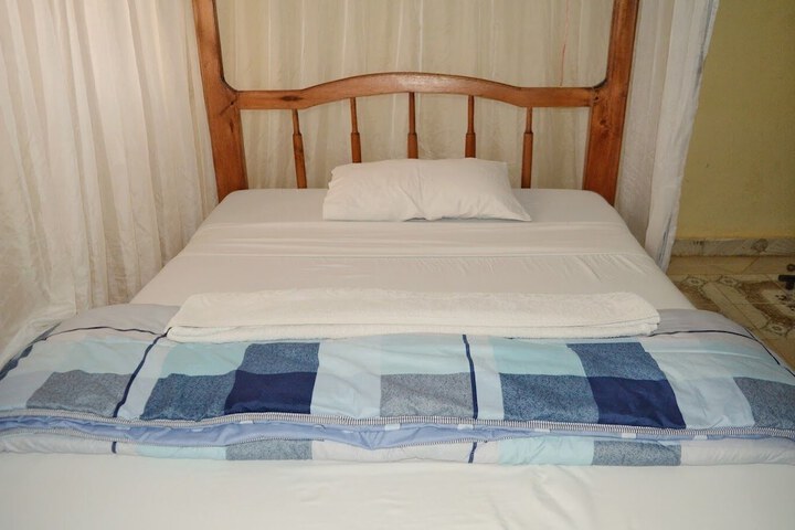Room 5 of 15
