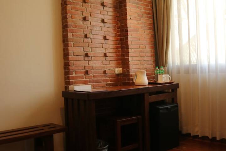Room 32 of 72