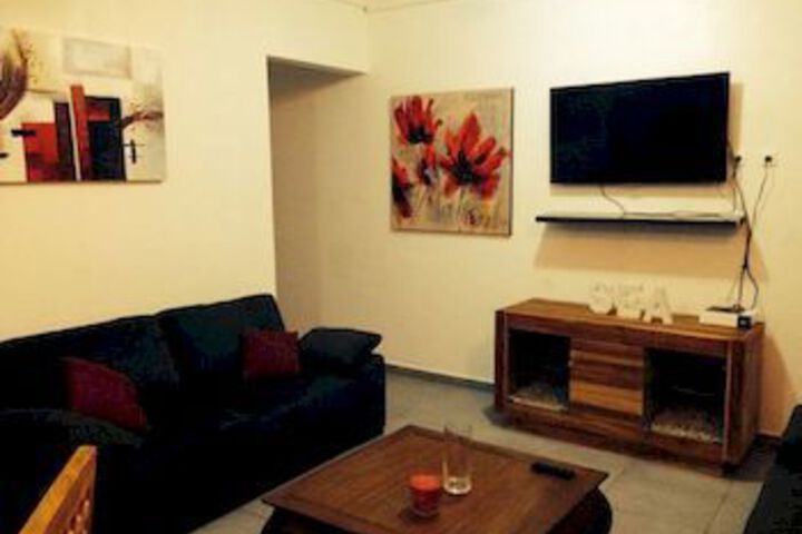Room 70 of 89