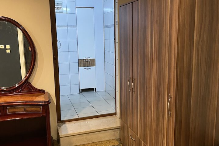 Room 37 of 62
