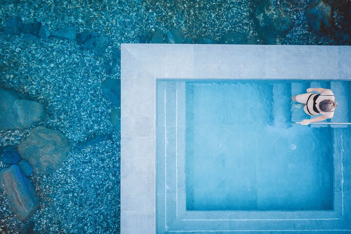 Hotel with Pool