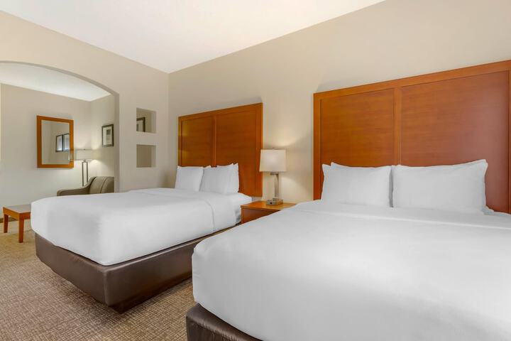 Room 15 of 33