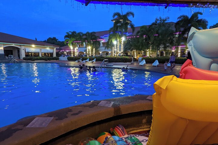 Pool 76 of 199