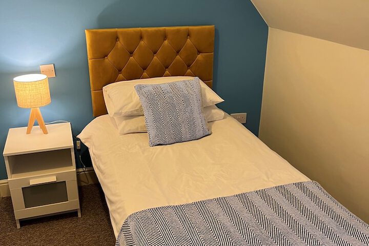 Room 28 of 84