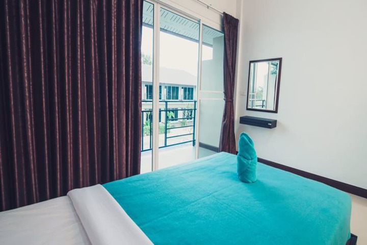 Room 3 of 18