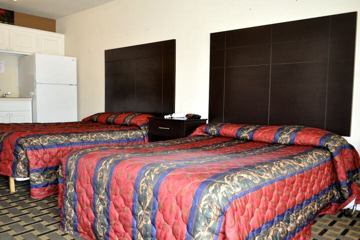 Room 3 of 32