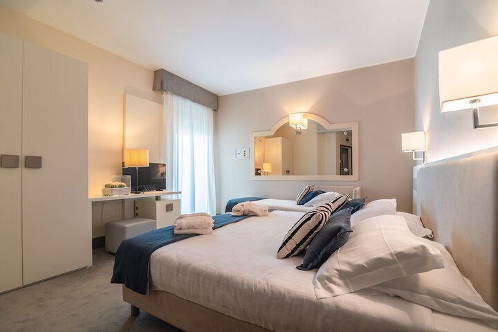 Room 45 of 115