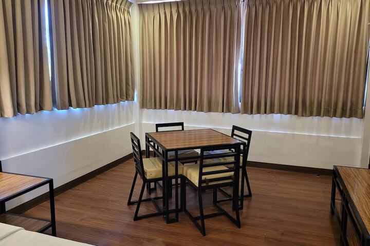 Room 30 of 112