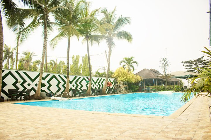 Pool 18 of 40