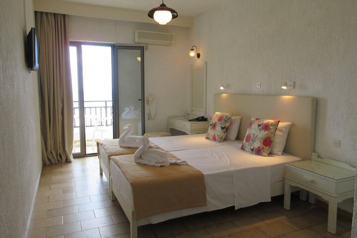 Room 9 of 52