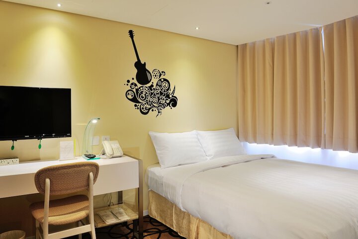 Room 34 of 171