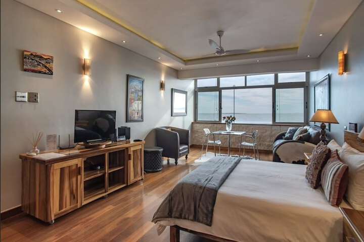 Room 11 of 22