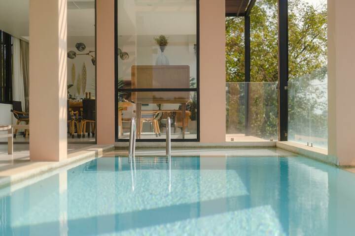 Pool 90 of 143