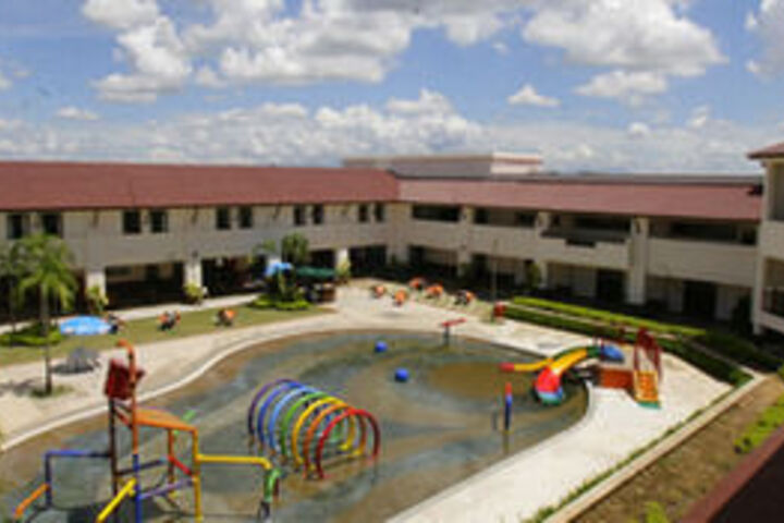 Hotel with Pool