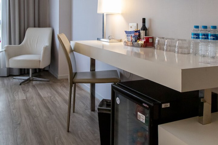 Room 48 of 141