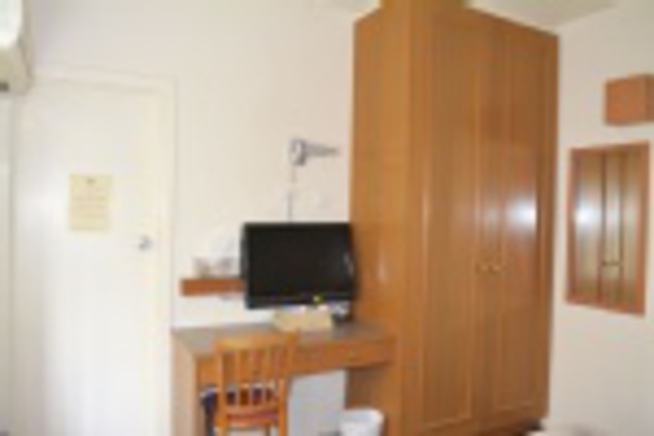 Room 89 of 768