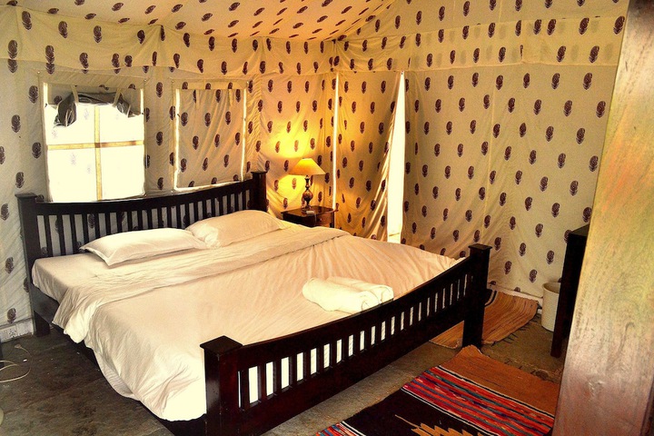 Room 24 of 193