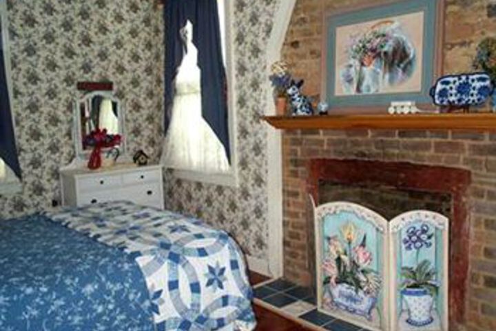 Room 9 of 28