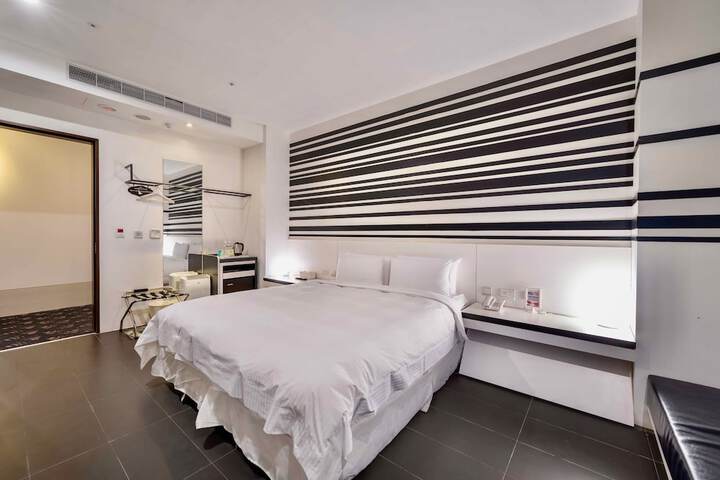Room 21 of 86
