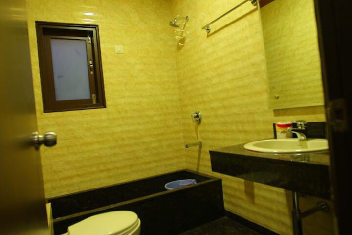 Room 7 of 13