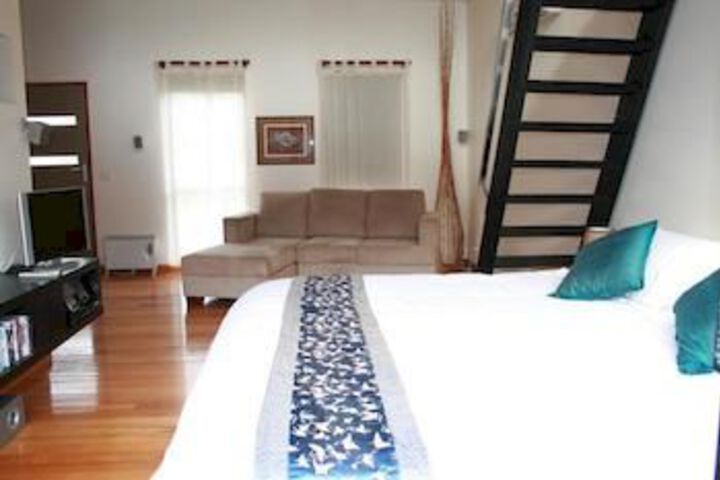 Room 8 of 8
