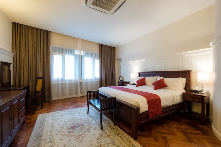 Room 16 of 34