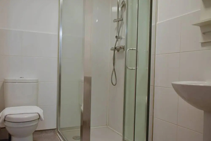 Room 7 of 15