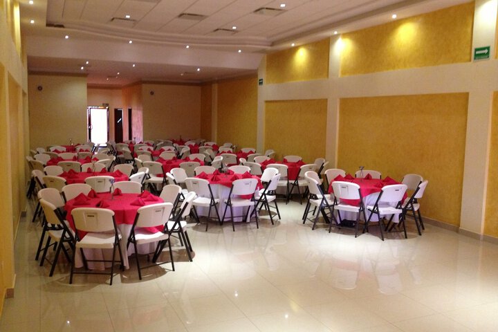 Ballroom/Hall 35 of 41