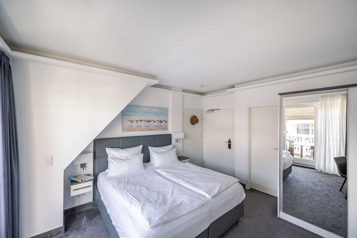 Room 42 of 130