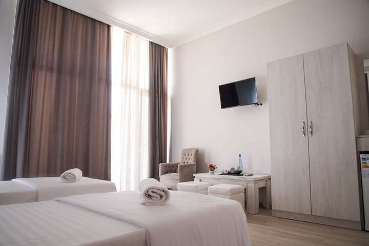 Room 26 of 47
