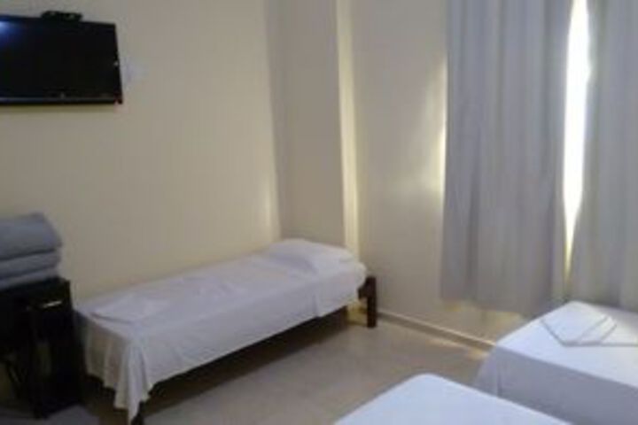Room 11 of 19
