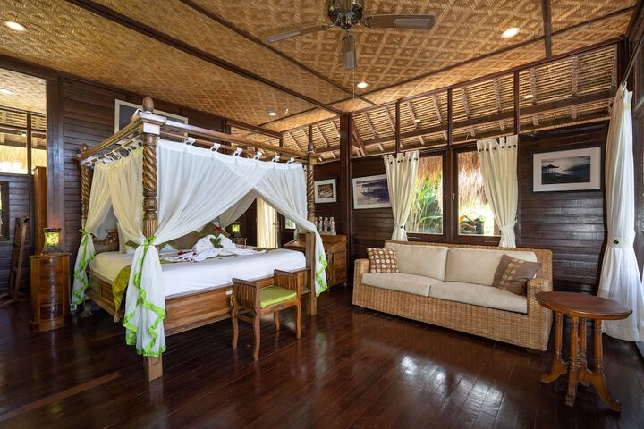 Room 2 of 27